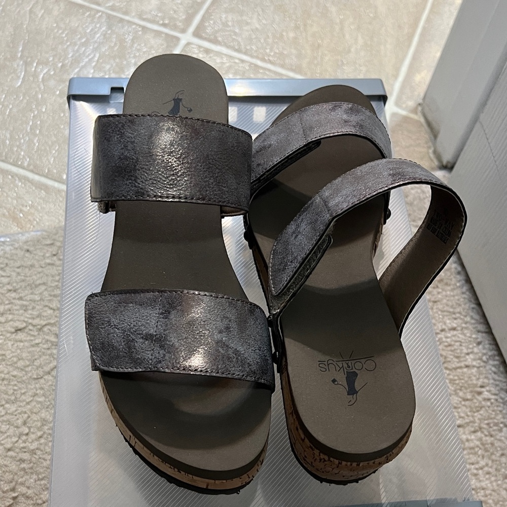 Corky 2 strap
